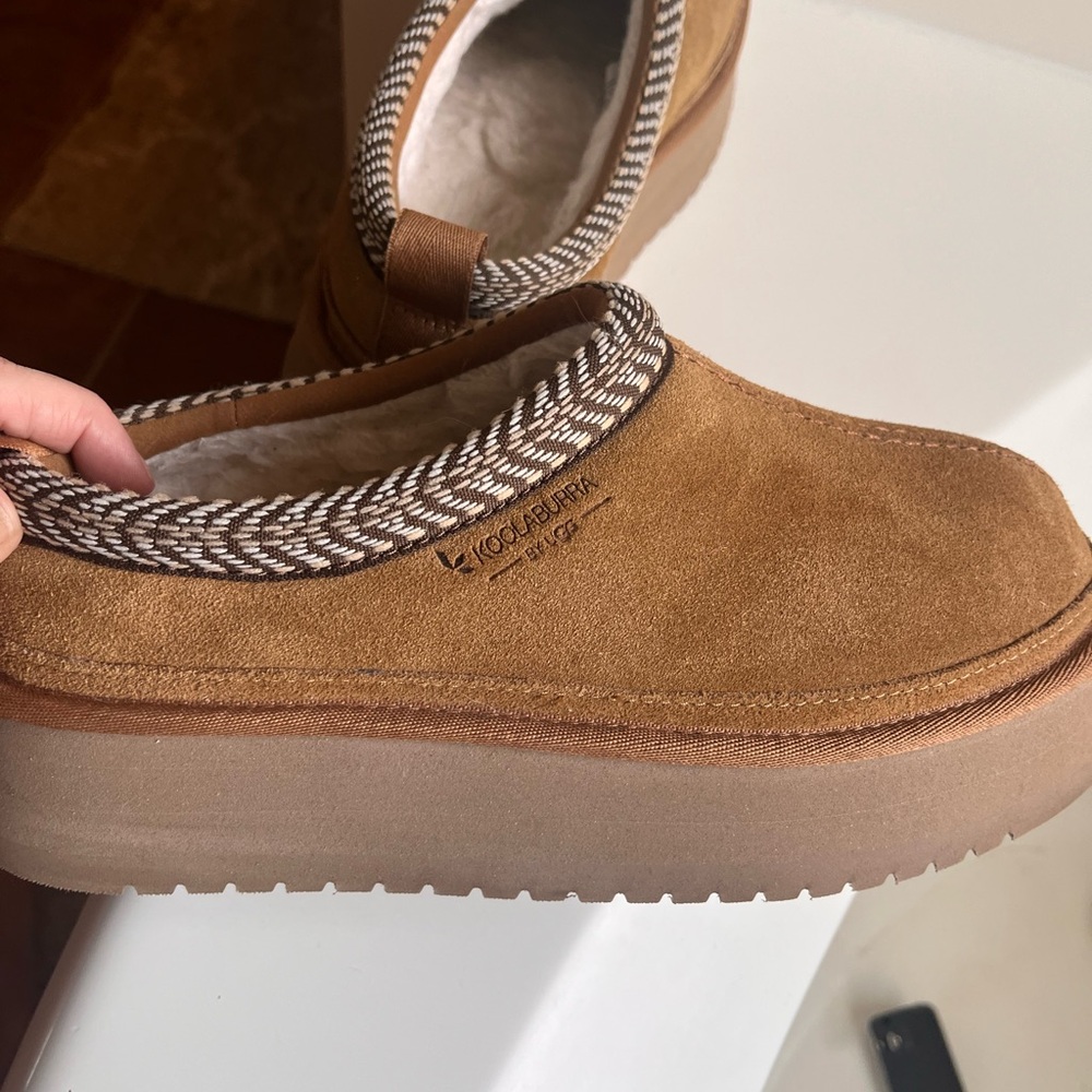 Koolaburra Women's Brown Suede Platform Slippers